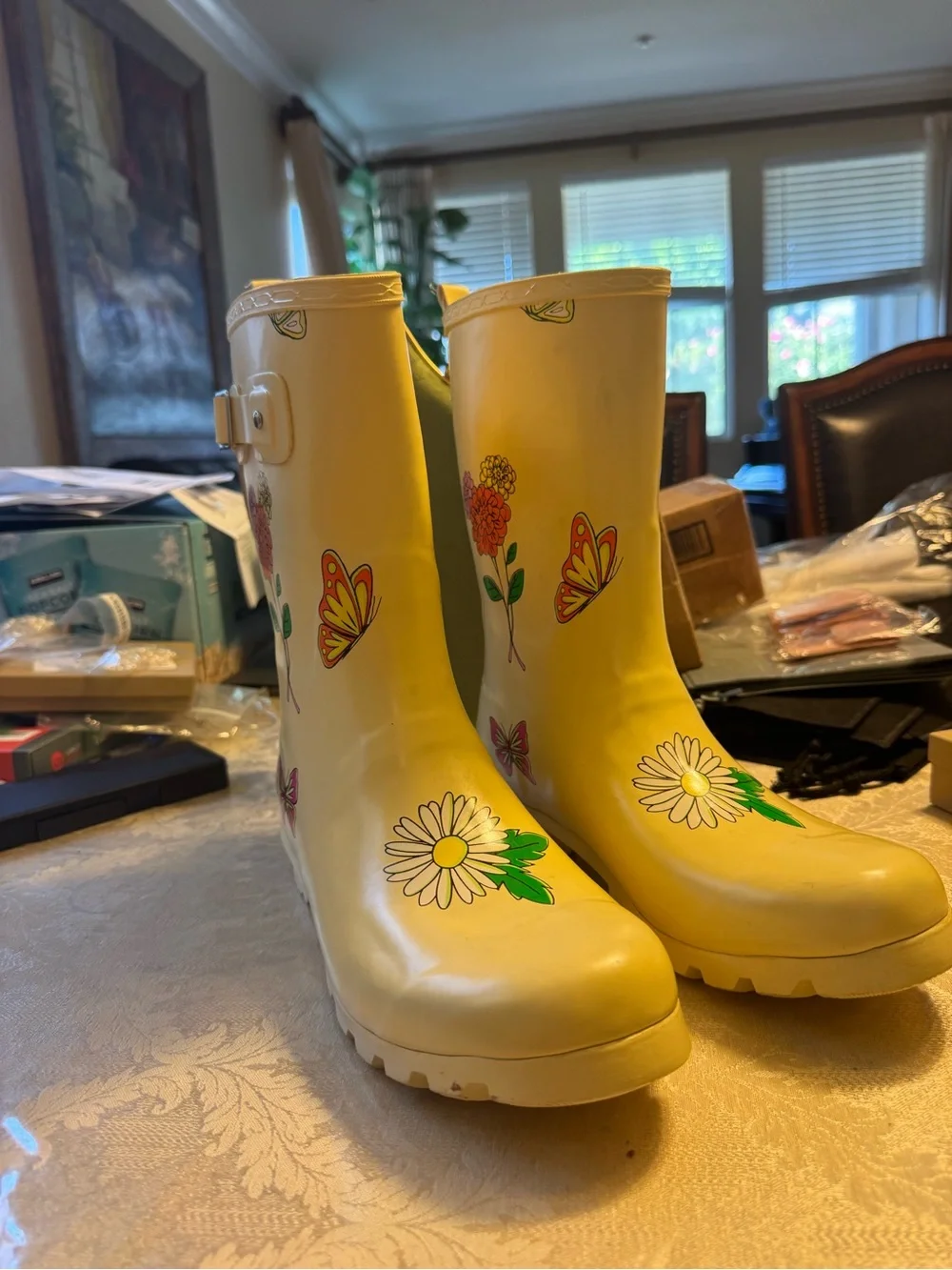 Disney Yellow Rubber Rain Boots Floral Butterfly Daisy Waterproof Shoes Sz 9